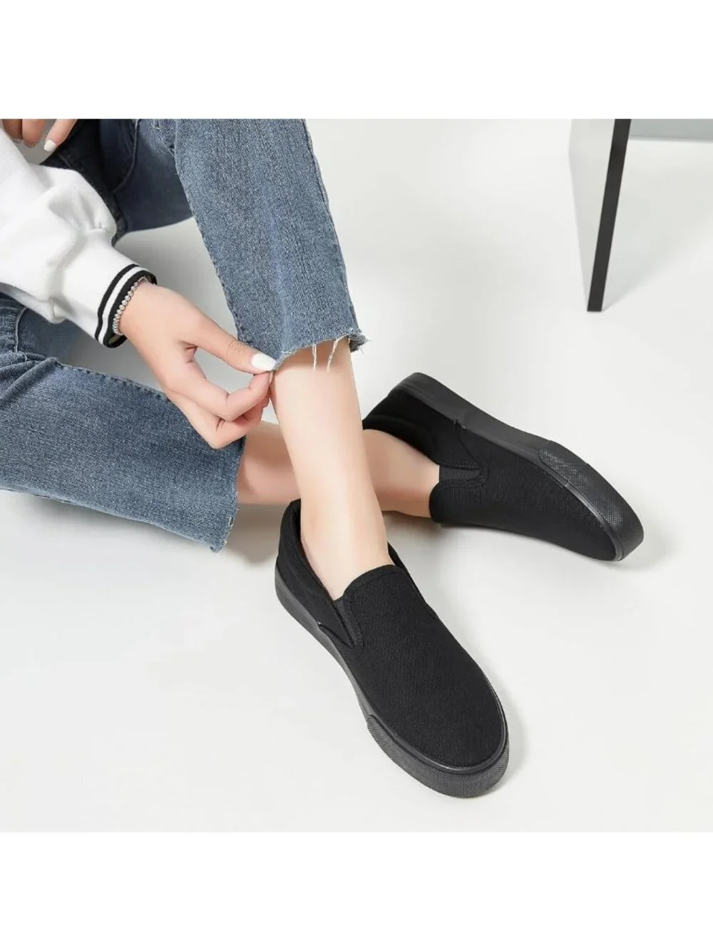 Stylish Women's Canvas Slip-On Sneakers | Non-Slip Loafers for Comfort & Style